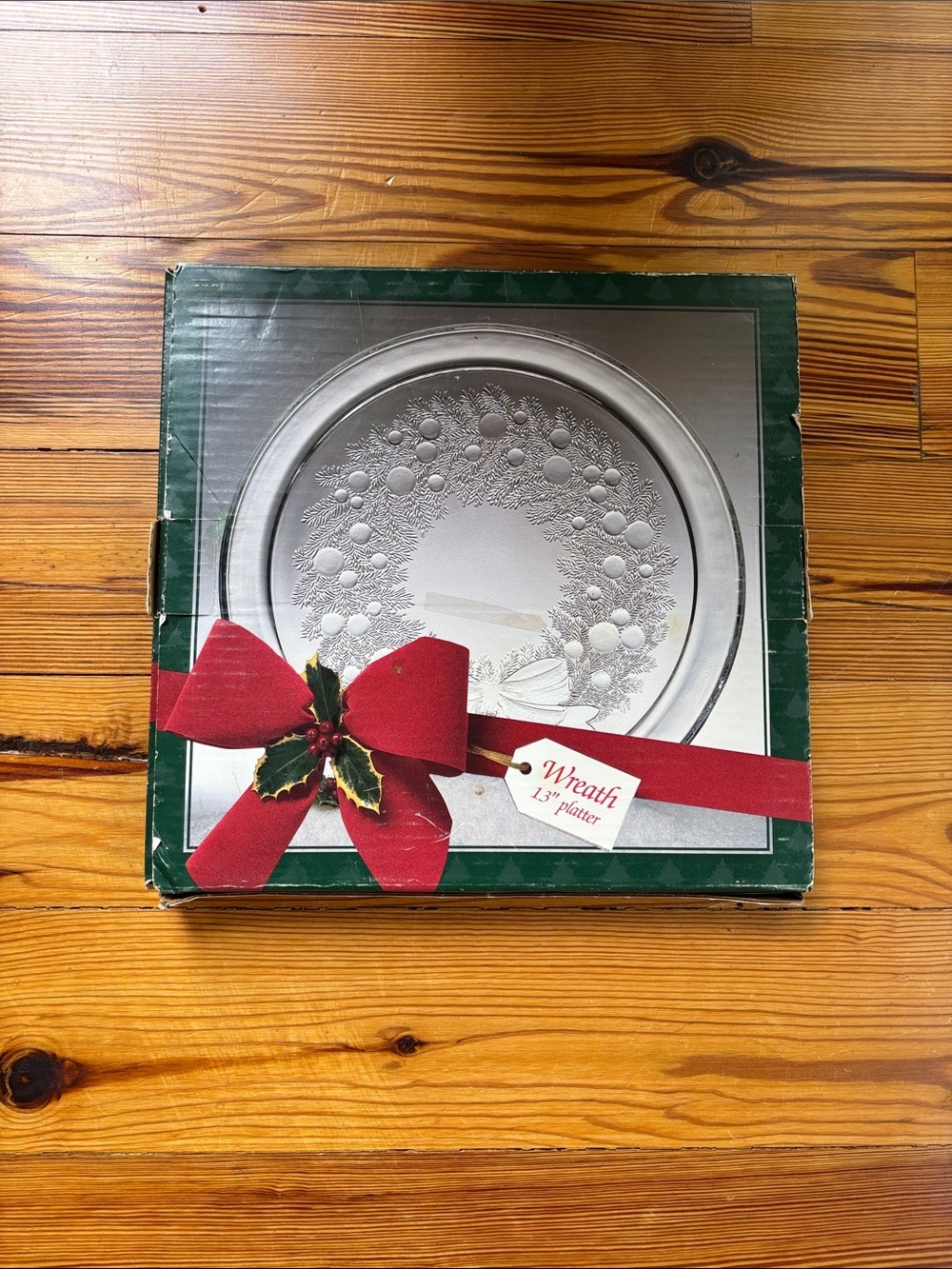 Boxed Discontinued Indiana Glass Company 13 Inch Christmas/Holiday Platter